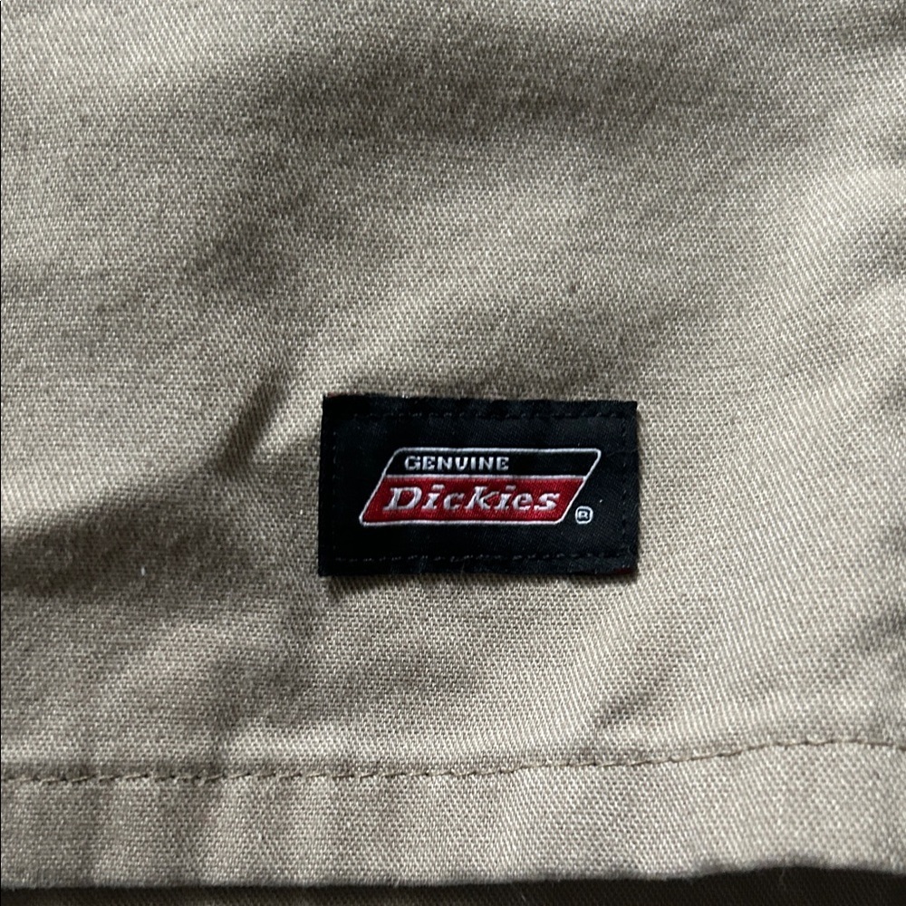 Dickies Men's Khaki Cargo Shorts - Picture 2 of 3